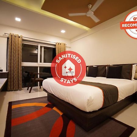 Hotel Vaccinated Staff - Collection O 41226 Ramji'S Residency Gole Colony Nashik Exterior foto